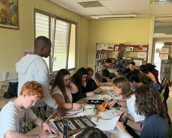 image Grand Mix Valabre 2026 : une Soir&eacute;e Africaine in&eacute;dite regroupe des volontaires internationaux, des lyc&eacute;ens fran&ccedil;ais et leurs tutrices  dans une ambiance conviviale 