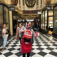  MELBOURNIAN WEEK-END 