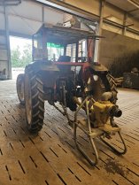 photo du tracteur avec la pompe d'irrigation